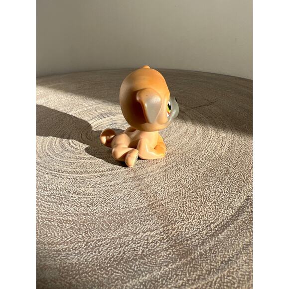 Littlest Pet Shop #1221 Tan Grey Pug Authentic Pink Magnet Green Eyes LPS 2004 - Picture 4 of 6